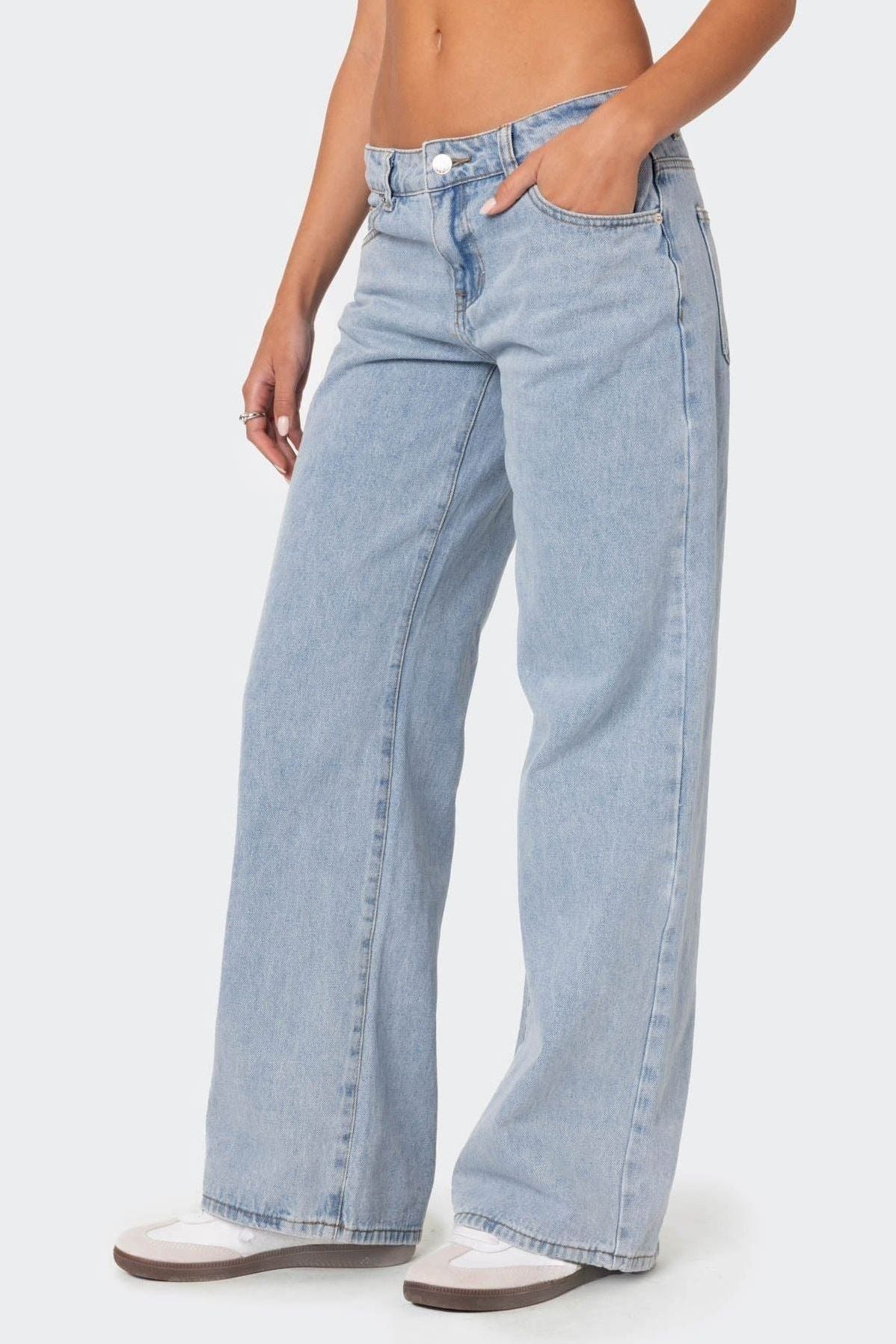 Mia | Washed Low Rise Jeans
