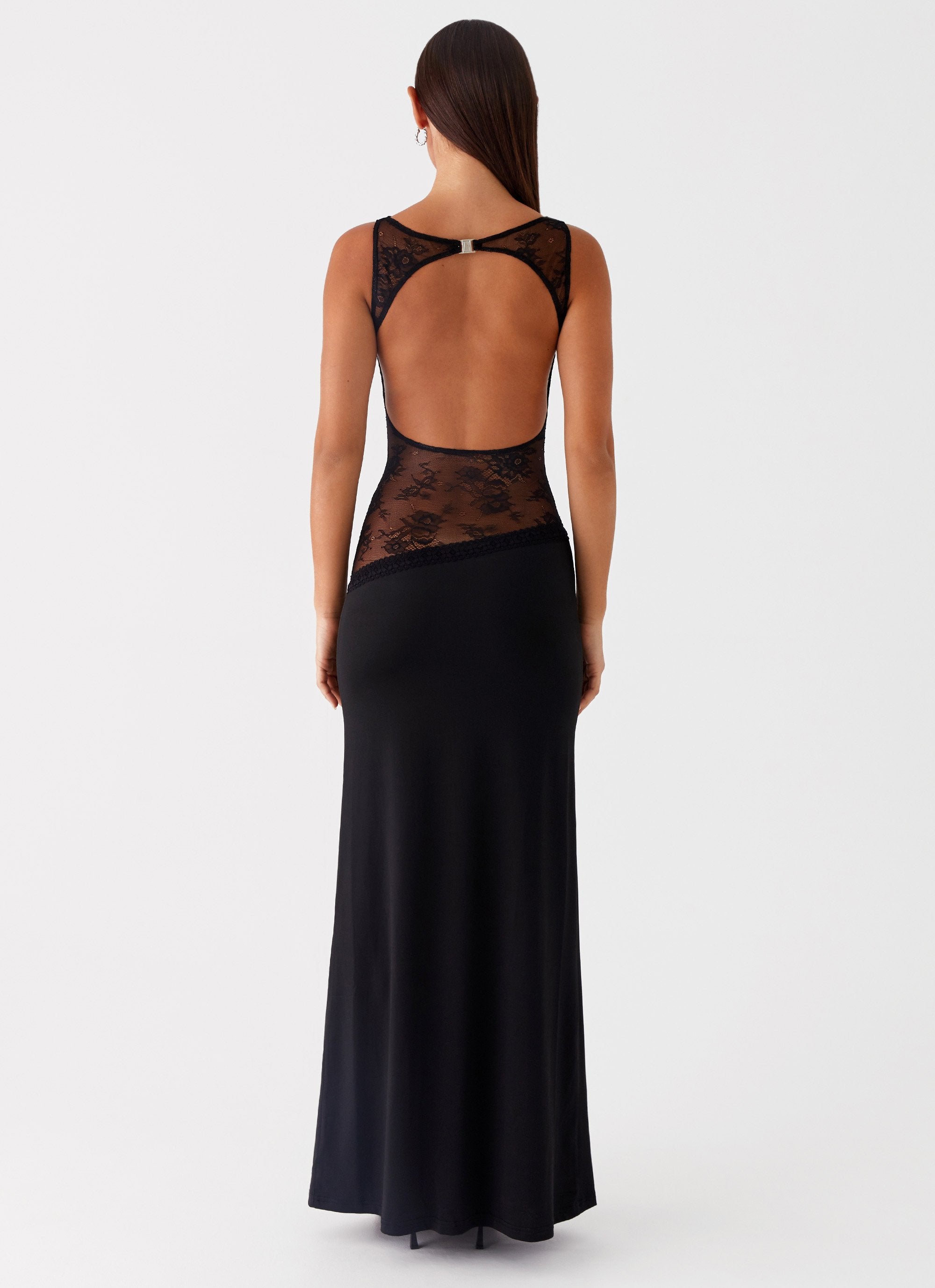 Noelia | Elegant Maxi Dress with Lace Details